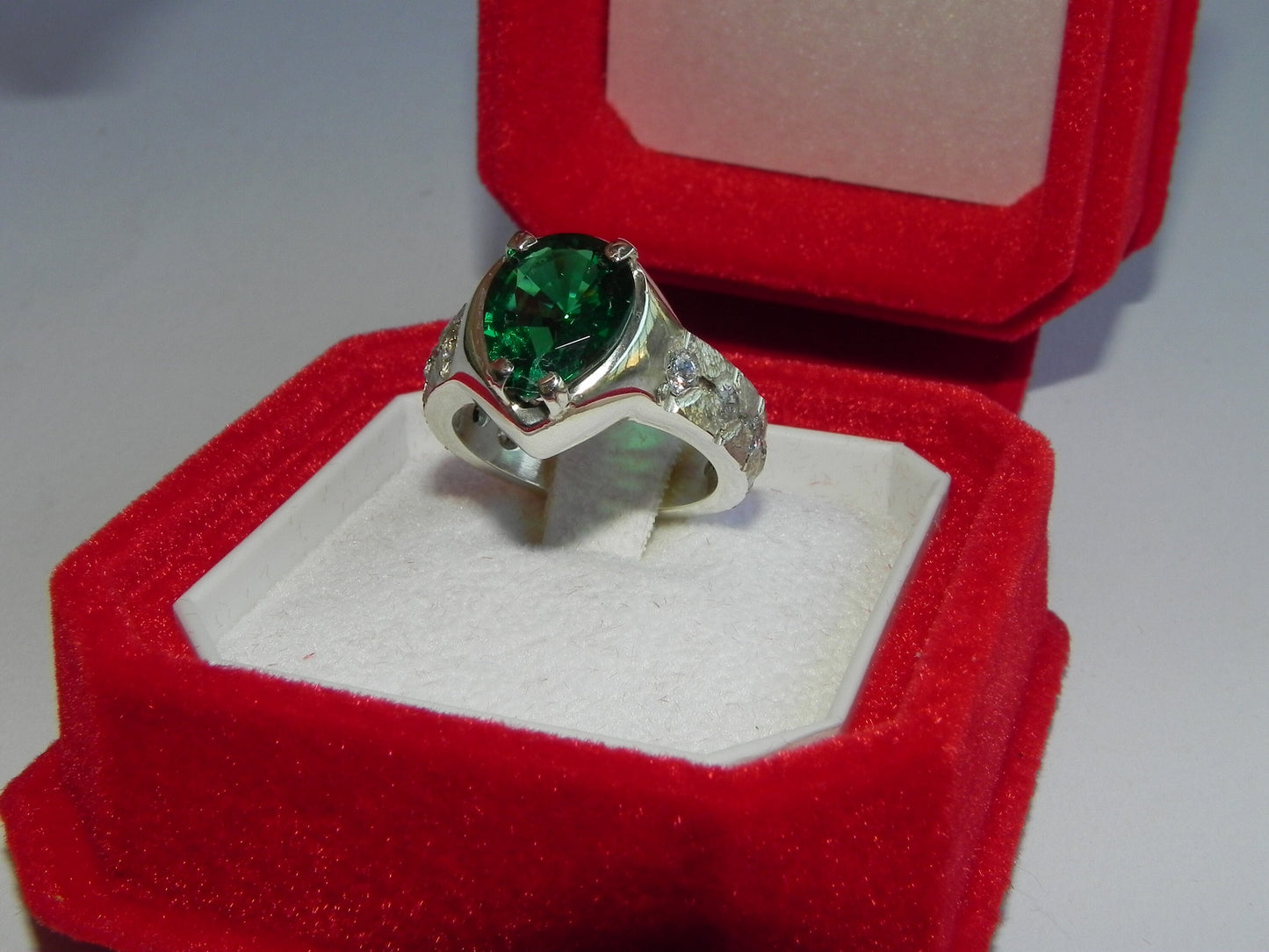 18kt white gold ring emerald lab natural diamonds 1.00ct gift made in italy fashion woman beautiful bride handmade