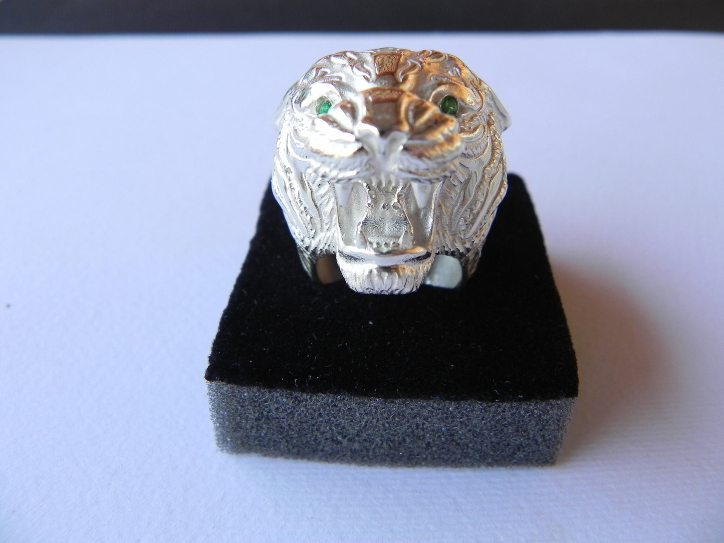 tiger ring sculpture 925 silver emeralds made in italy man unisex gift fashion animalier precious birthday anniversary