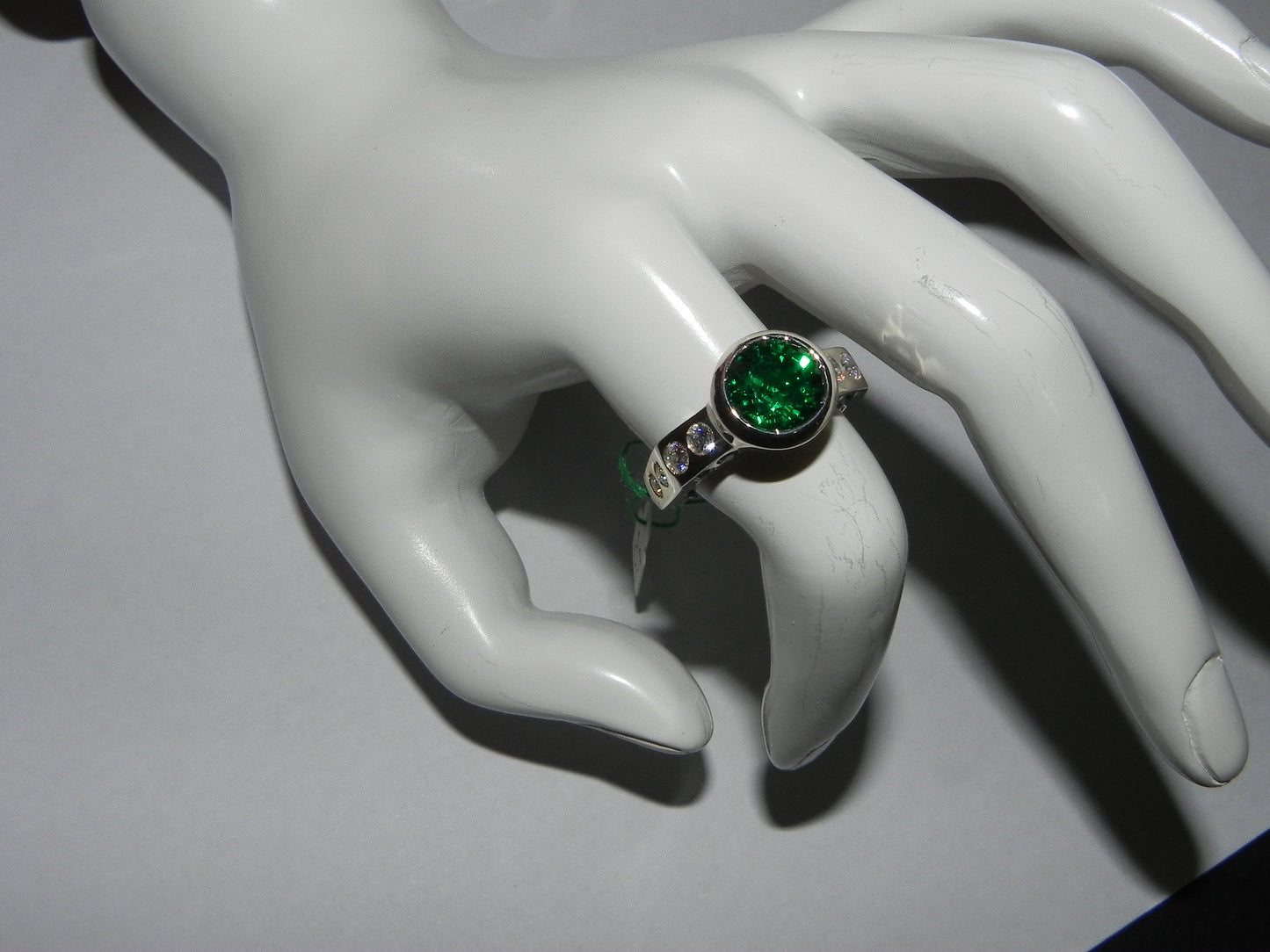 18kt gold ring silver emeralds diamonds lab woman fashion precious engagement gift fashion bright color top made in italy