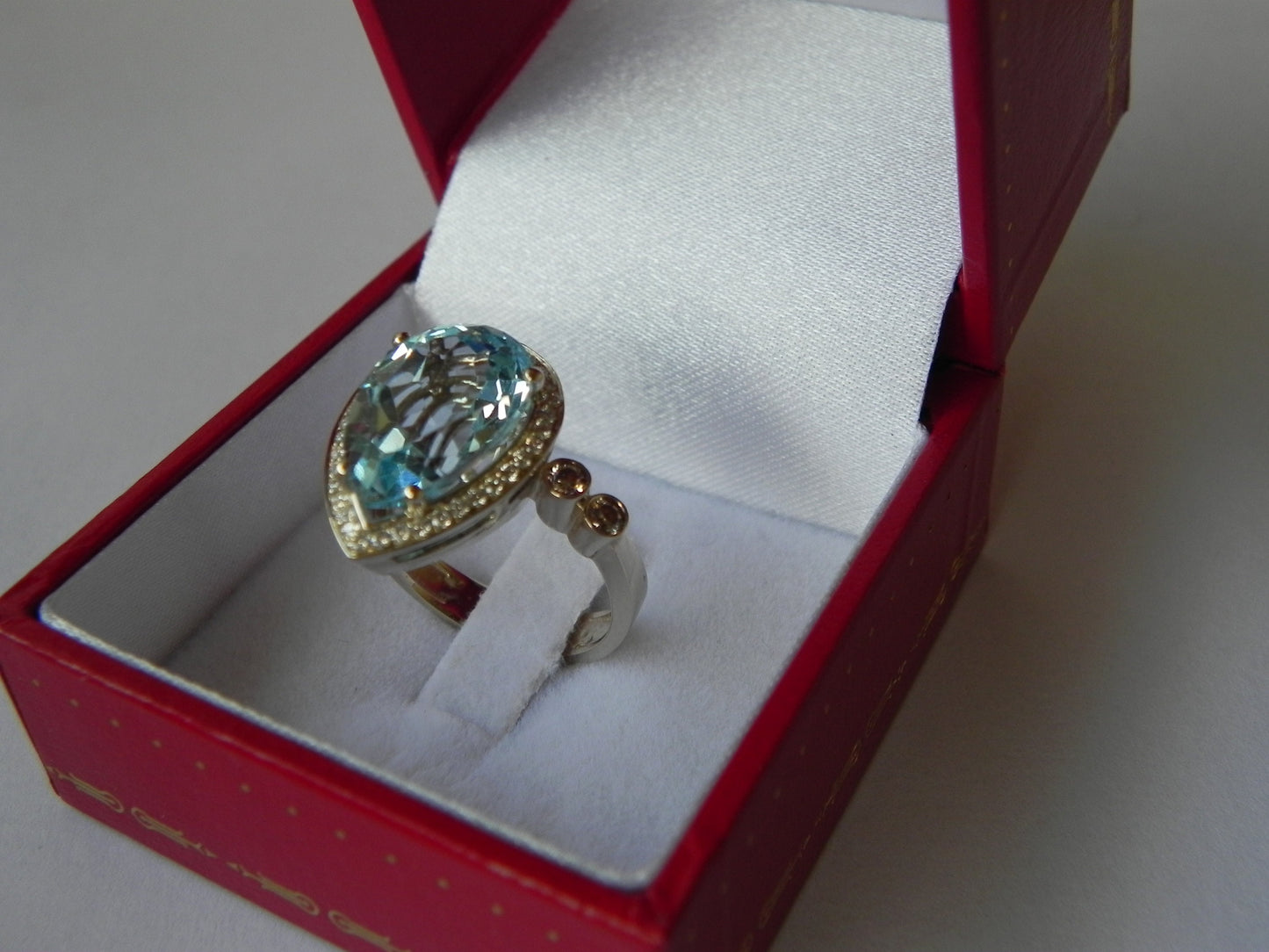 18kt white gold ring blue topaz natural diamonds gift woman fashion birthday bride engagement anniversary made in Italy