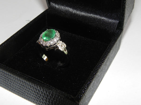 18kt white gold emerald diamond ring made in Italy precious gift woman wedding engagement anniversary girls wedding