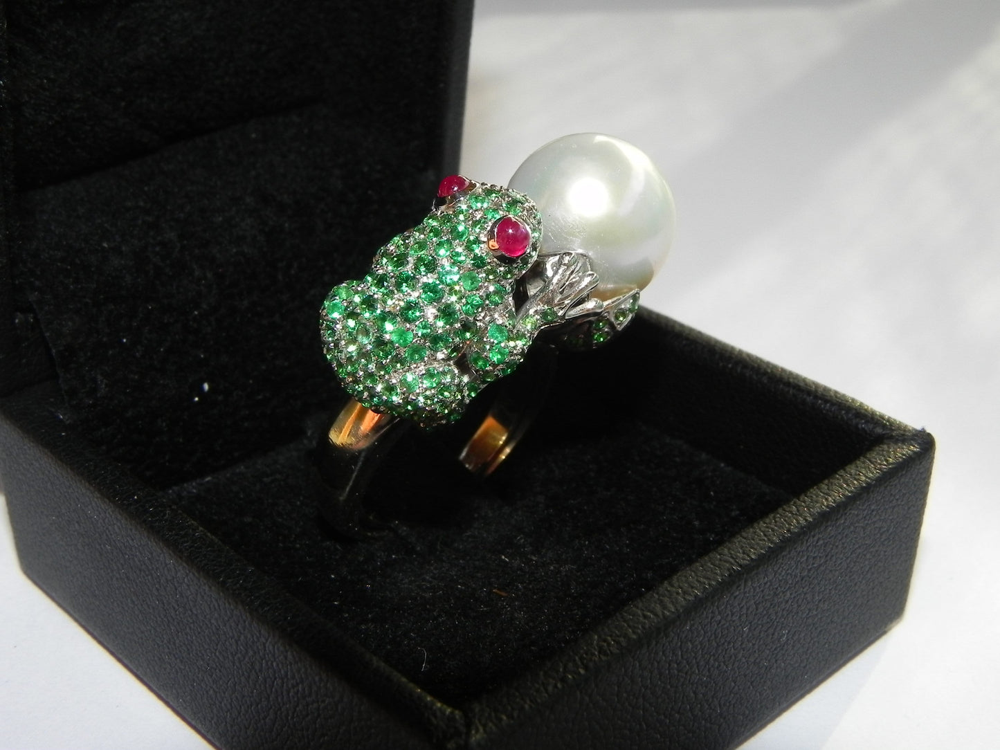 animalier frog ring 18kt white yellow emeralds rubies made in italy precious fashion gift