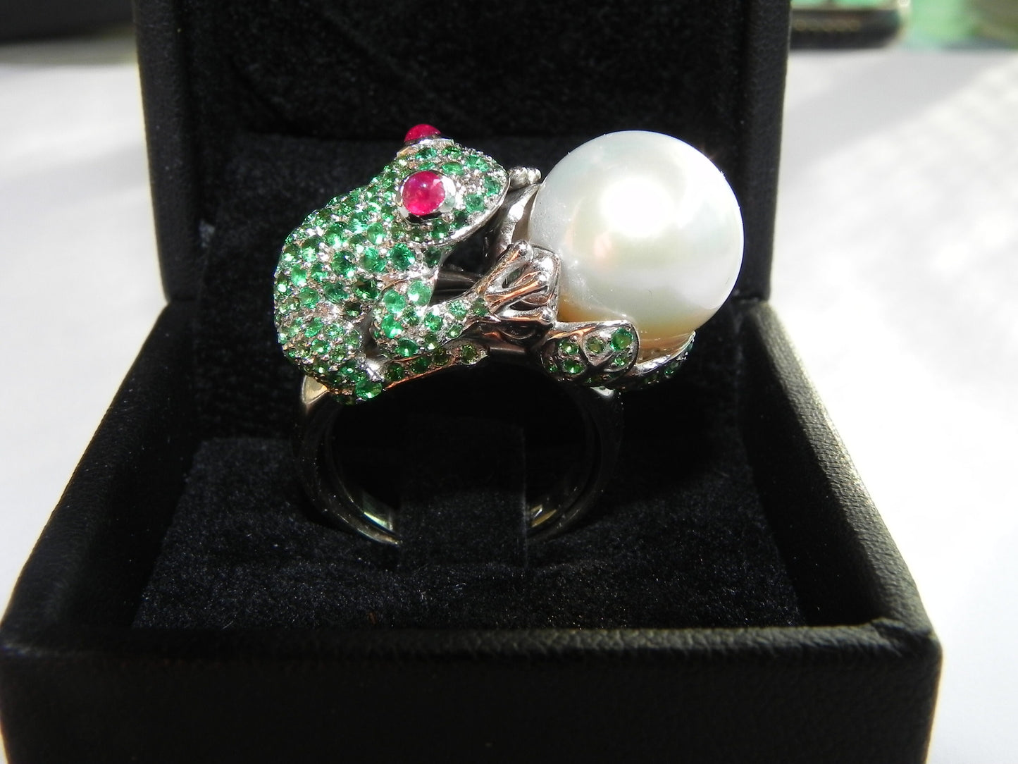 animalier frog ring 18kt white yellow emeralds rubies made in italy precious fashion gift