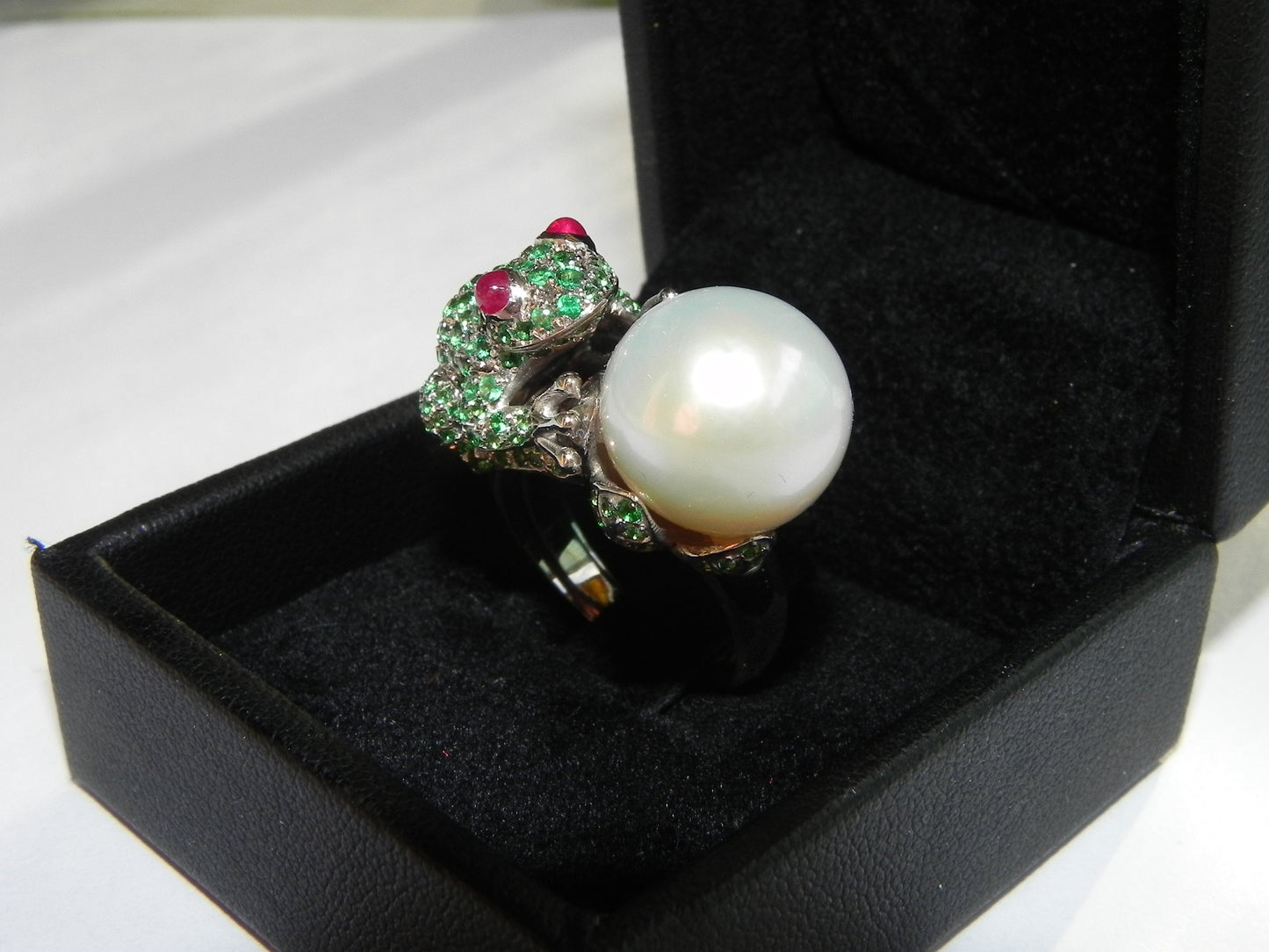 animalier frog ring 18kt white yellow emeralds rubies made in italy precious fashion gift