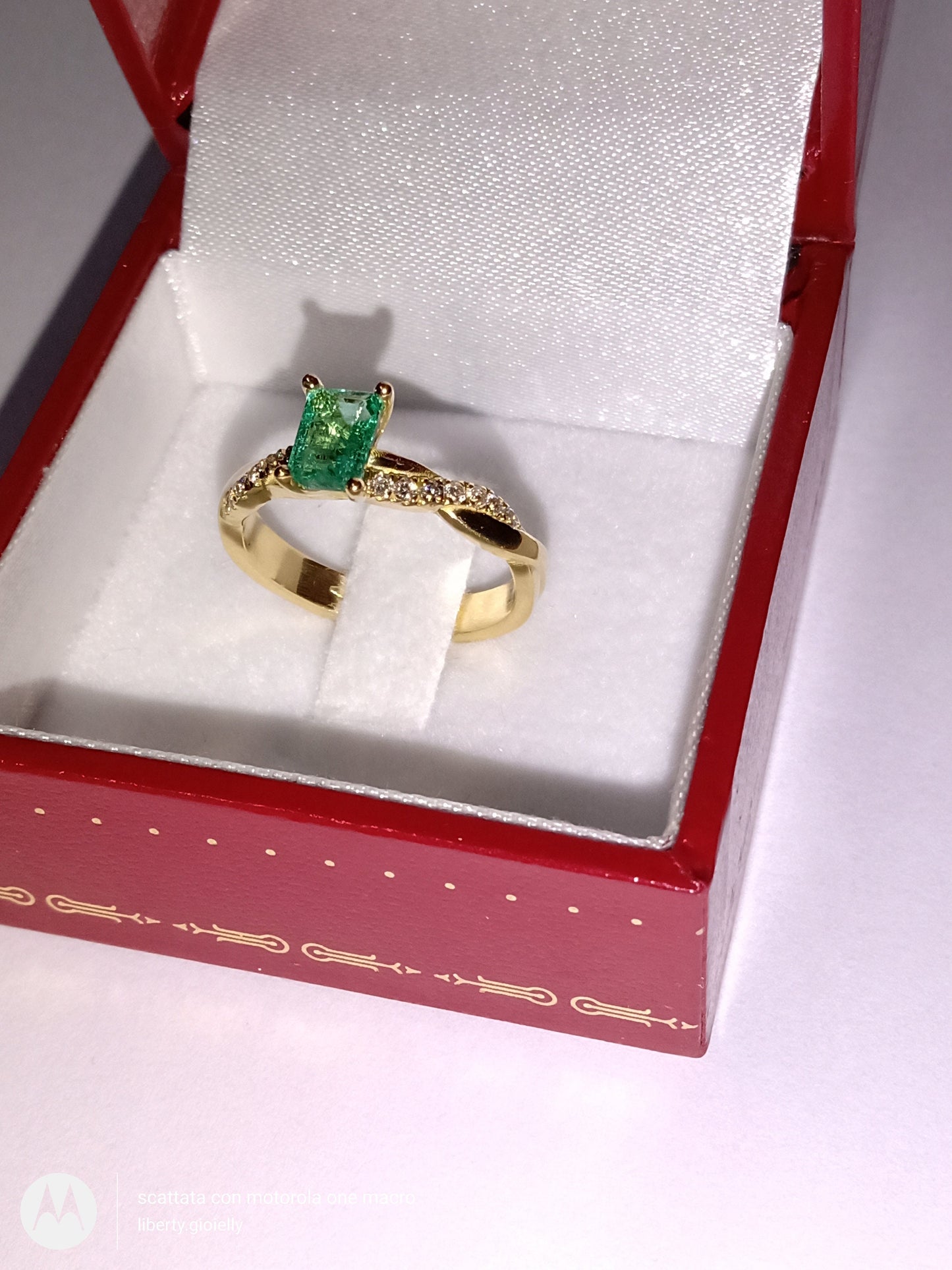 18kt yellow gold emerald diamond ring fashion gift fashion woman engagement bride made in italy anniversary luxury girls