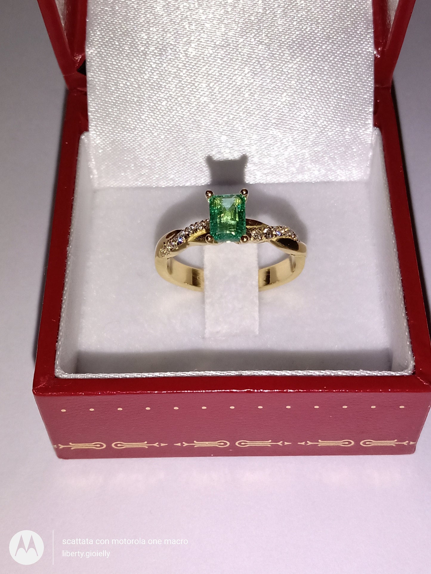 18kt yellow gold emerald diamond ring fashion gift fashion woman engagement bride made in italy anniversary luxury girls