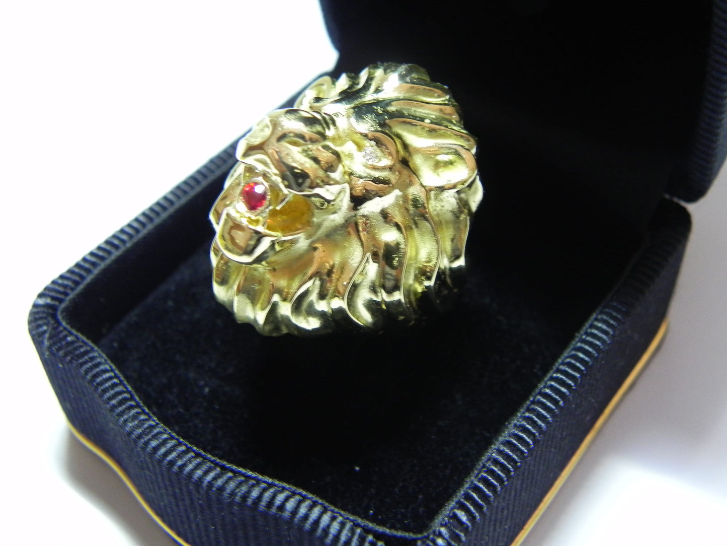 ring animalier lion 18kt yellow gold 14 kt man unisex gift made in italy handmade fashion fashion strong jewels man