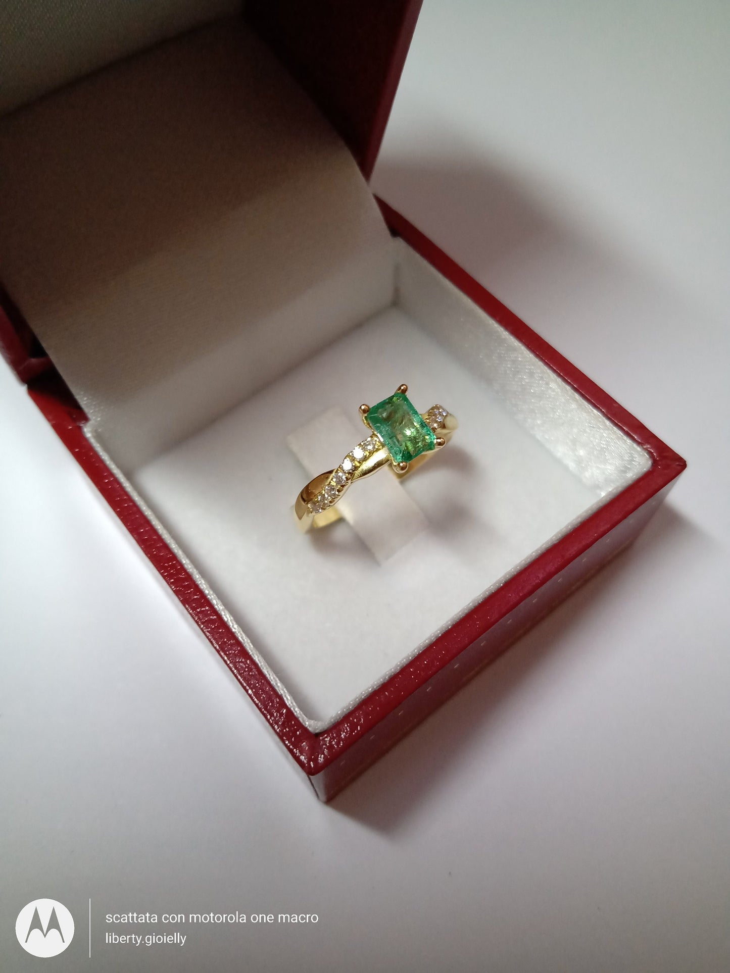 18kt yellow gold emerald diamond ring fashion gift fashion woman engagement bride made in italy anniversary luxury girls