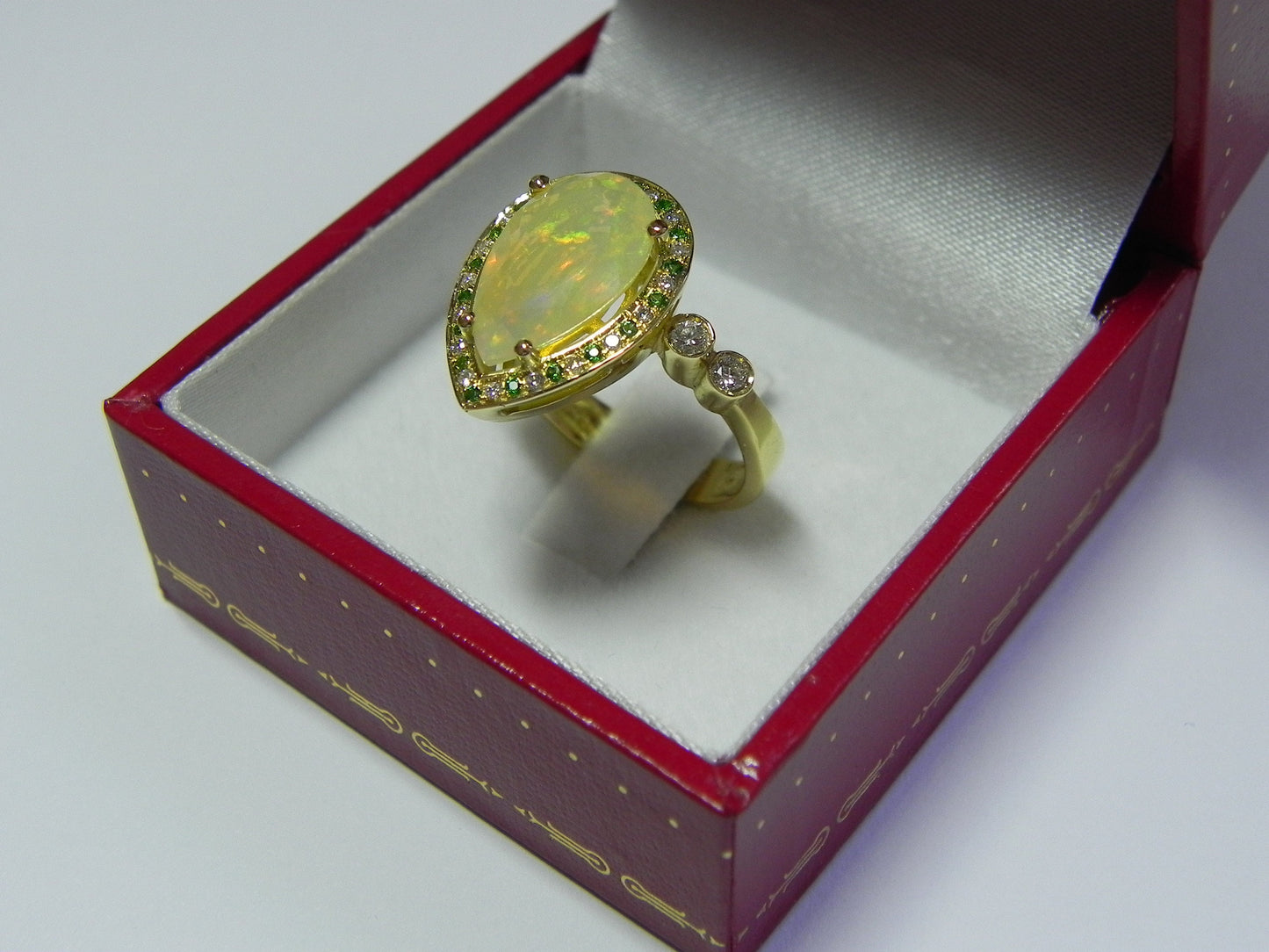 18kt yellow gold ring opal diamonds emeralds gift bride woman engagement made in italy anniversary girl precious birthday