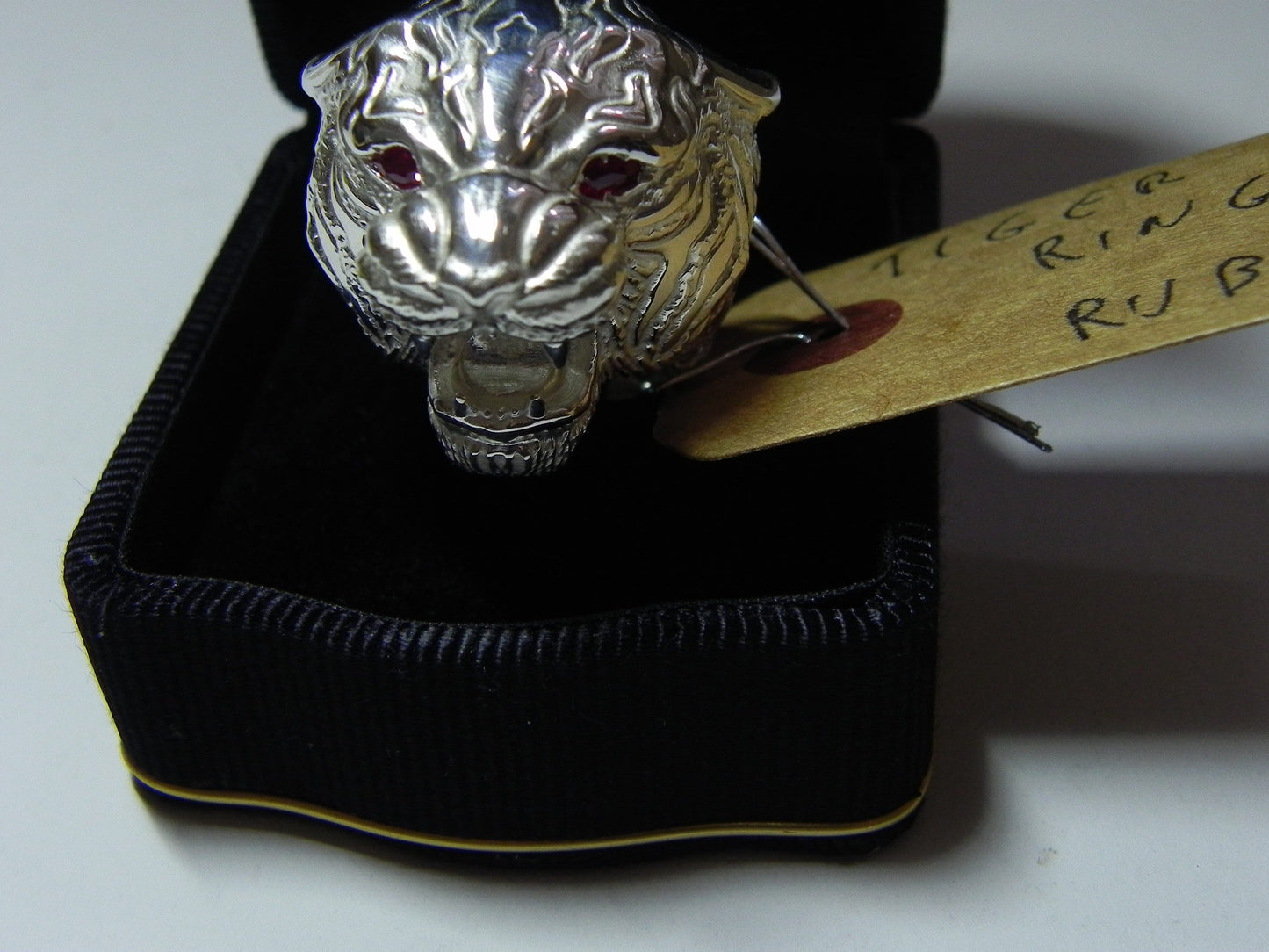 tiger ring 18kt yellow gold silver rubies emeralds gift for men unisex animal design birthday anniversary symbol strength