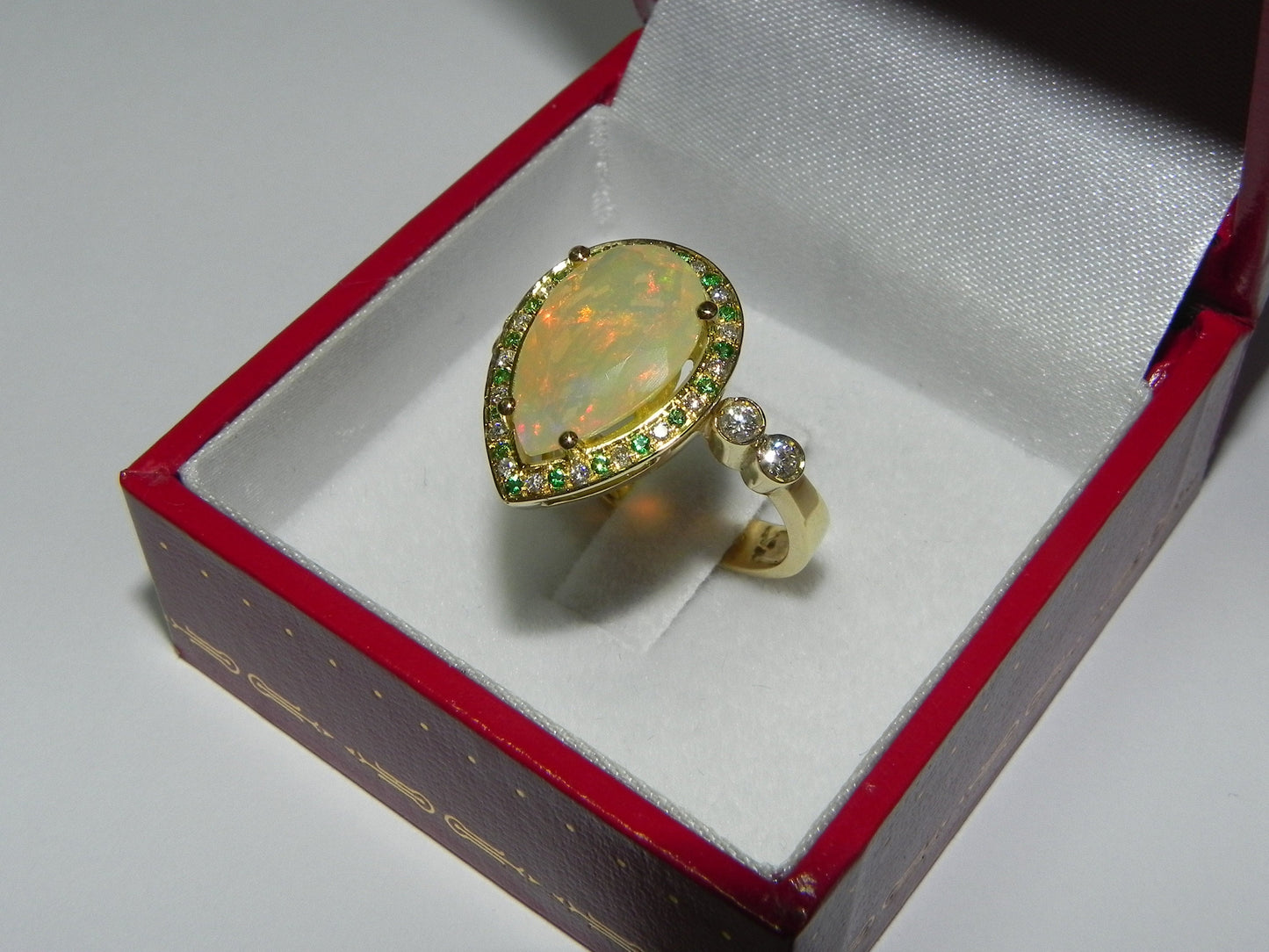 18kt yellow gold ring opal diamonds emeralds gift bride woman engagement made in italy anniversary girl precious birthday