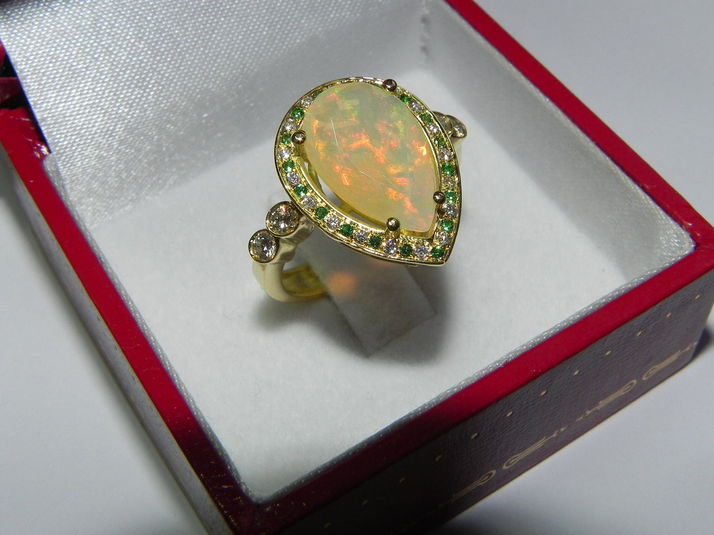 18kt yellow gold ring opal diamonds emeralds gift bride woman engagement made in italy anniversary girl precious birthday