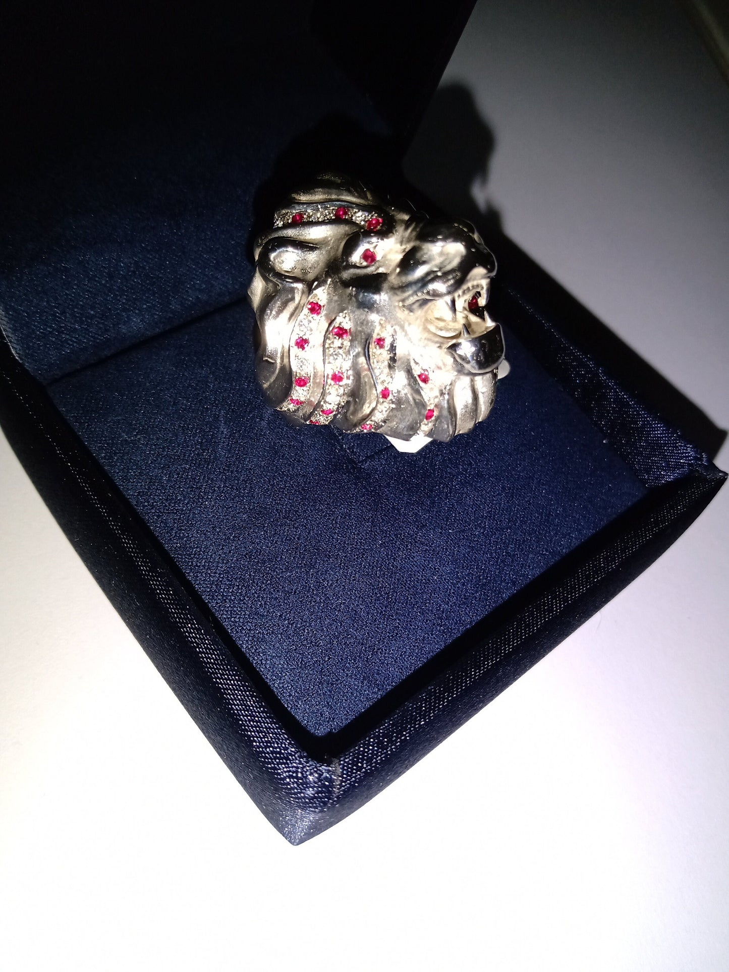 ring lion sculpture rubies diamonds gold 18kt 14kt silver man king savannah unisex gift made in italy birthday strength anniversary